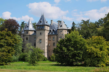 Fototapeta na wymiar castle in Poland, Goluchow