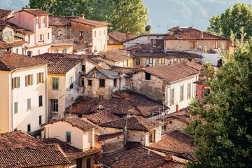 Fototapeta na wymiar village de toscane italie