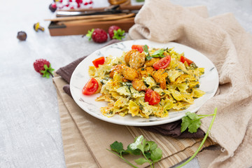Chicken and spinach pasta with ricotta
