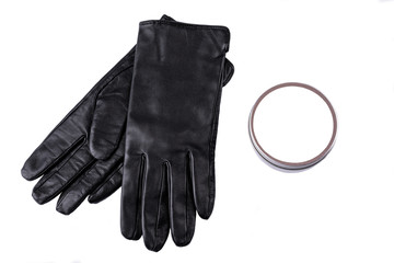 Leather good with leather cream box