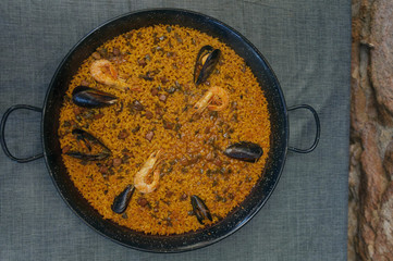 Autentica paella de mariscos Mediterranea