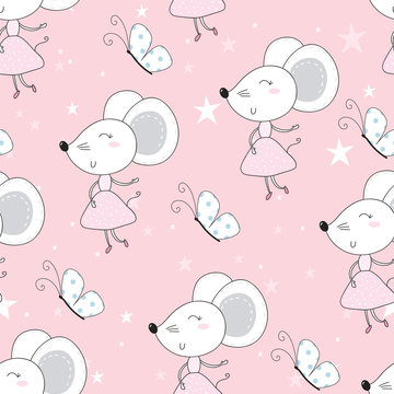 Cute hand drawn doodle mouse seamless pattern