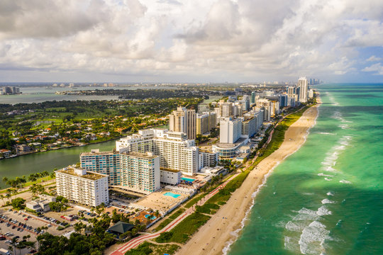 Aerial photo of Miami Beach coastal landscape