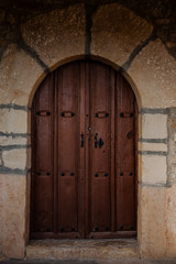 puerta de madera de iglesia