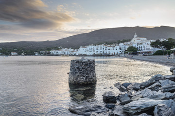 Paisaje costero del pueblo de Caduques en la Costa Brava, Alt Emporda, Cataluña, España