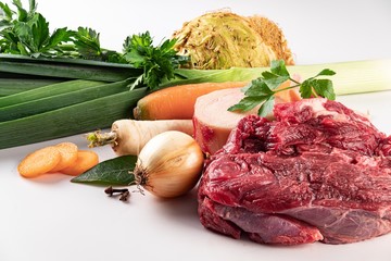 zutaten für rindfleischsuppe