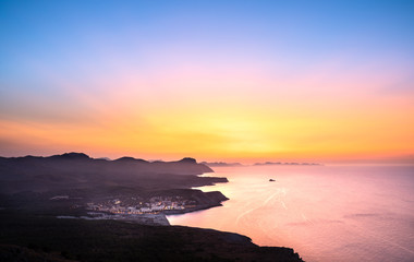 Naklejka premium Sonnenuntergang über Meer - Mallorca