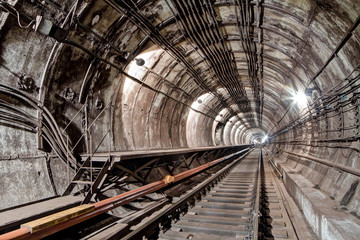 Subway tunnel for metropolitan trains