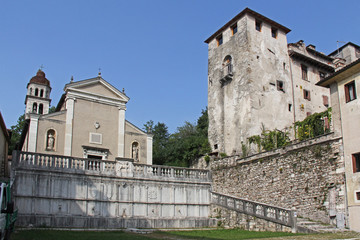 Fototapeta na wymiar Feltre: la chiesa dei Santi Rocco e Sebastiano, le fontane Lombardesche e il castello di Alboino