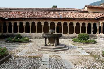Abbazia cistercense di Santa Maria di Follina: la fontana al centro del chiostro