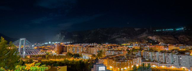 Naklejka premium Alcoy en la noche.