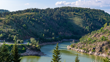 Fototapeta na wymiar lac en Auvergne 