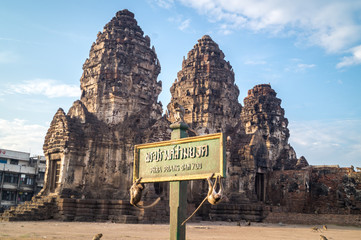 lopburi temple in thailand with monkeys