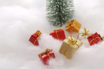 Fototapeta na wymiar クリスマスの小物雑貨やオーナメント