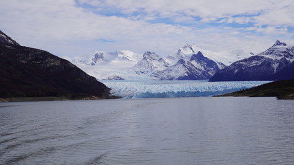 A view of perito moreno glacier in los glaciares