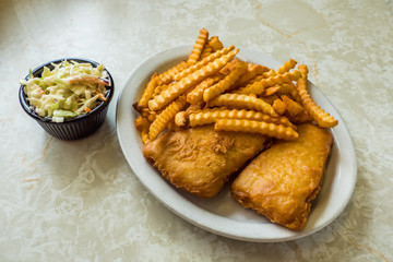 フィッシュアンドチップス typical British fish and chips