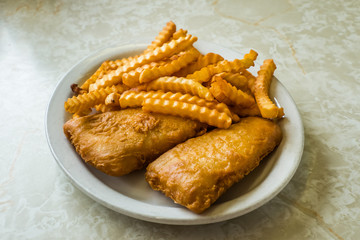 フィッシュアンドチップス typical British fish and chips