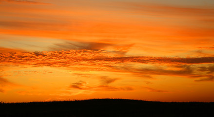 Fototapeta premium Beautiful photo red sunset with clouds landscape