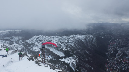 Guys making paraglading in Bergen Norway
