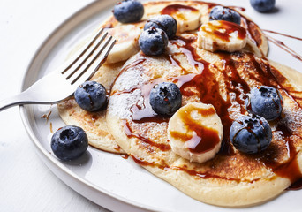 pancakes with blueberries