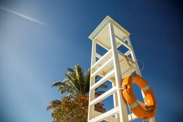 A white lifeguard tower