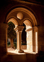 Obraz premium Abbey windows view from inside