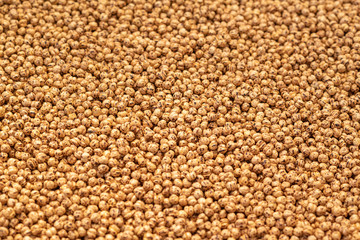 roasted chickpeas are sold in the market