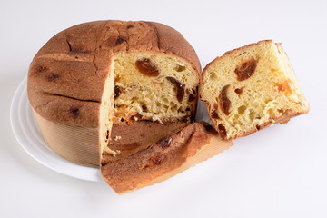 Panettone crafted with the typical Italian apricot taste