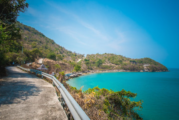 Fototapeta premium The beach in Ko Si Chang, Chon Buri, Thailand