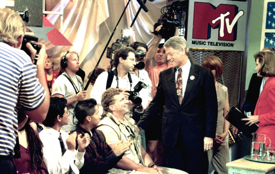 Bill Clinton appears with young potential voters on MTV, 12/92