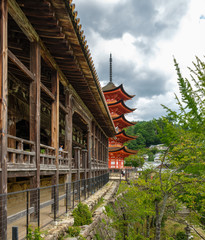 Fototapeta na wymiar Senjokaku Shrine