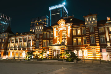 Fototapeta na wymiar Tokyo station in night time.