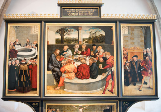 Cranach Altar mit Szene aus dem Abendmahl in der Stadtkirche Wittenberg