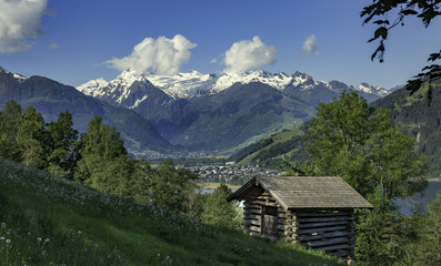 Fototapeta na wymiar Landschaftsisylle im Pinzgau.