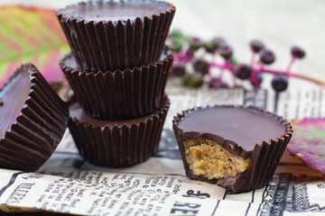 Bouchée de chocolat au beurre de cacahuéte