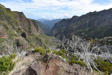 Hiking trail from Pico Arieiro to Pico Ruivo in Madeira, Portugal