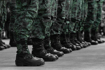 Botas de soldados formados