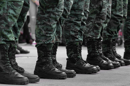 Botas de soldados formados