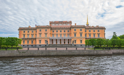 Fototapeta premium Mikhailovsky Castle in Saint-Petersburg