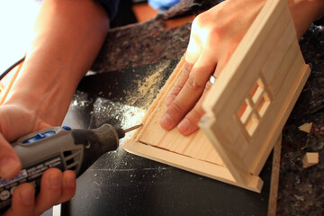 Handwerken und Fräsen mit Holz