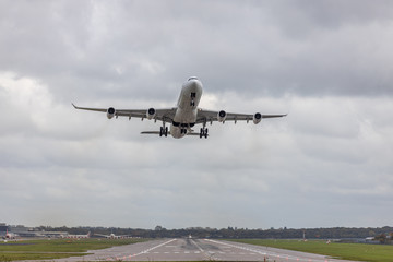 Fototapeta na wymiar Aircraft departing London Gatwick