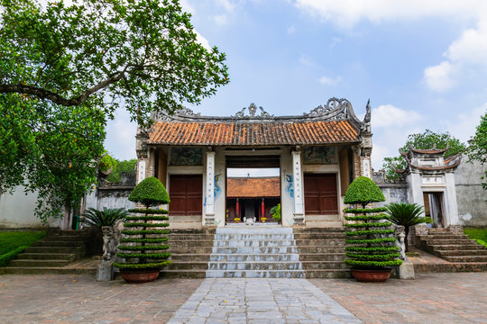 Scenery Of Thuong Shrine  In Ancient Co Loa Citadel, Vietnam. Co Loa Was Capital Of Au Lac (old Vietnam), The Country Was Founded By Thuc Phan About 2nd Century BC.