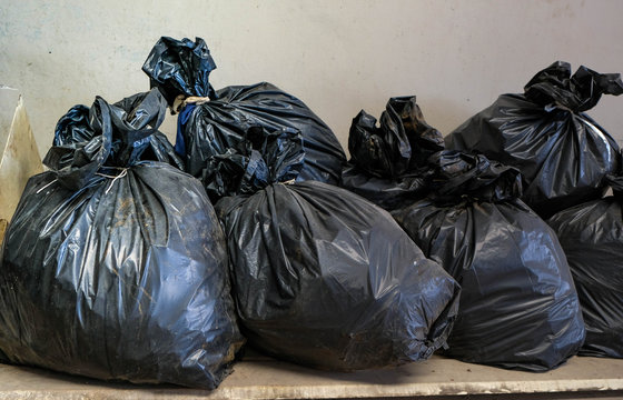 Dirty garbage such as paper, food scraps, item that don't need to be used. Should discard in order to be classified as a correct type, keep in a black bag, tie the bag and place it in a suitable place