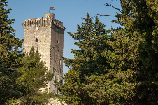  Tour Anglica de Barbentane en provence