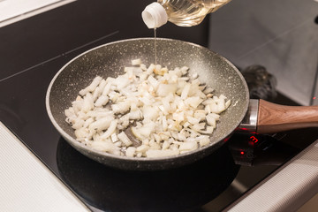 A step-by-step recipe for self-cooking pasta Bolognese. Step 08.