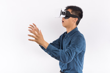man using the virtual reality headset