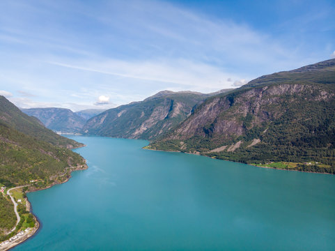norwegischer Fjord, Luftbild © tronixAS