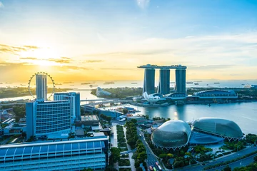 Foto op Plexiglas Beautiful architecture building exterior cityscape in Singapore city skyline © siraphol