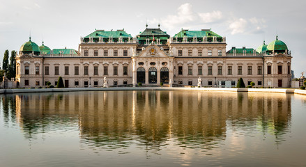 Fototapeta na wymiar Amazing view of famous Schloss Belvedere, built by Johann Lukas von Hildebrandt as a summer residence for Prince Eugene of Savoy, Vienna, Austria