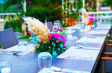 elegant table setting